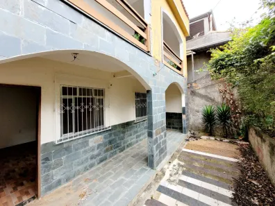 Casa com 2 Quartos à venda, 84m² no Santos Dumont, Juiz de Fora
