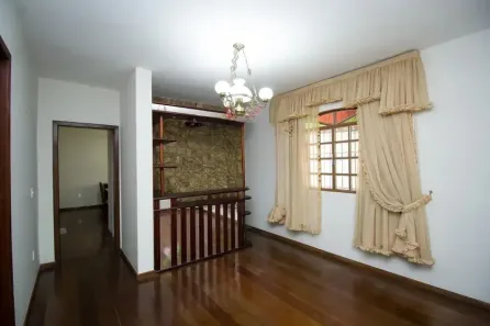 Casa com 4 Quartos à venda, 340m² no Aparecida, Belo Horizonte