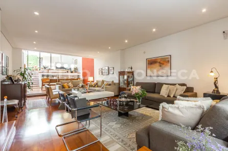 Casa de Condomínio com 4 Quartos à venda, 430m² no Jardim Vitória Régia, São Paulo