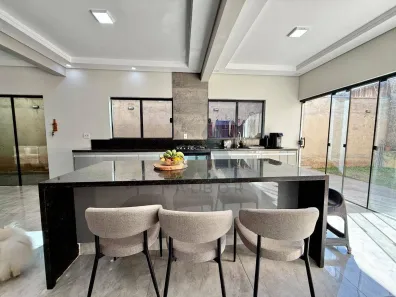 Sobrado com 3 Quartos à venda, 178m² no Portal dos Pinheiros II, Itapetininga