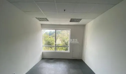 Sala Comercial à venda, 30m² no Tamboré, Santana de Parnaíba