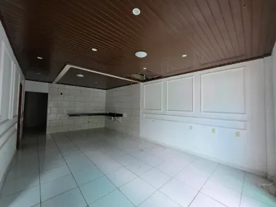 Casa com 3 Quartos à venda, 200m² no São Jorge, Manaus