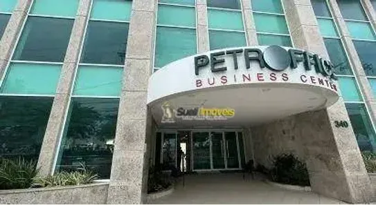 Sala Comercial à venda, 32m² no Imbetiba, Macaé