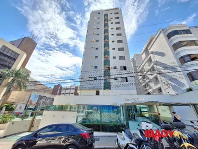 Apartamento com 2 Quartos para alugar, 110m² no Centro, Florianópolis