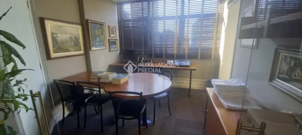 Sala Comercial à venda, 67m² no Menino Deus, Porto Alegre