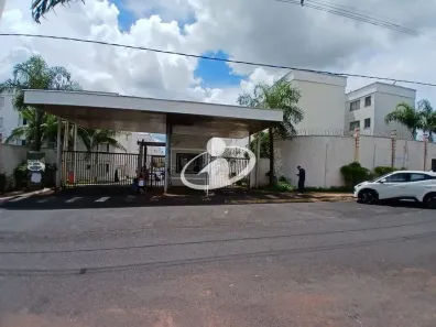Apartamento com 2 Quartos para alugar, 51m² no Aclimação, Uberlândia