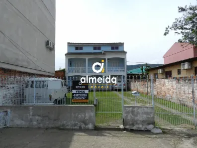 Sobrado com 4 Quartos à venda, 175m² no Divina Providência, Santa Maria