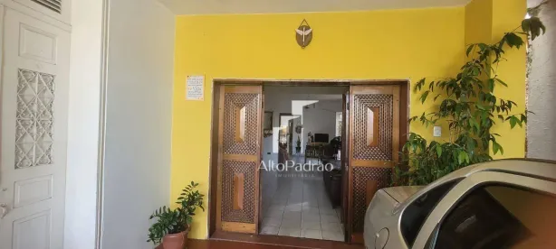 Casa com 5 Quartos à venda, 350m² no Centro, Teresina