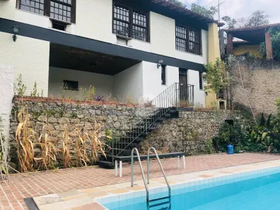 Casa com 4 Quartos à venda, 401m² no Mata Paca, Niterói