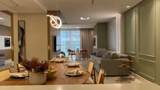 Apartamento com 3 Quartos para alugar, 140m² no Centro, Balneário Camboriú