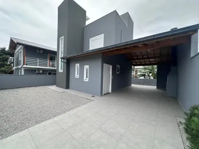 Casa com 2 Quartos para alugar, 110m² no Rio Tavares, Florianópolis