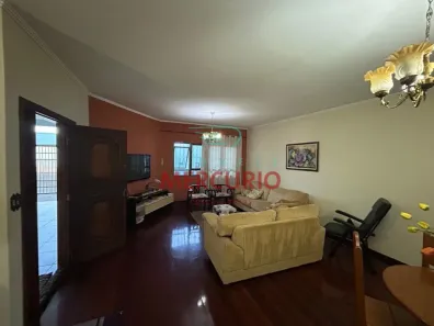 Casa com 4 Quartos à venda, 255m² no Vila Industrial, Bauru