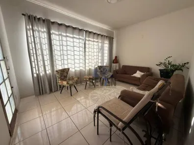 Casa com 4 Quartos para venda ou aluguel, 345m² no Vila Flores, Bauru