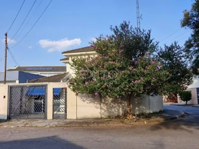 Sobrado com 5 Quartos à venda, 240m² no Jardim Cica, Jundiaí