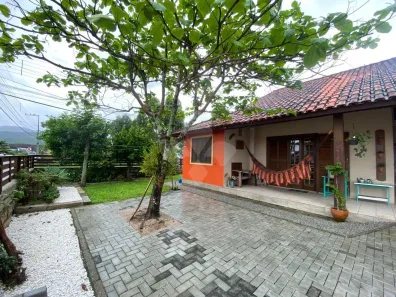 Casa com 3 Quartos à venda, 98m² no Pinguirito, Garopaba