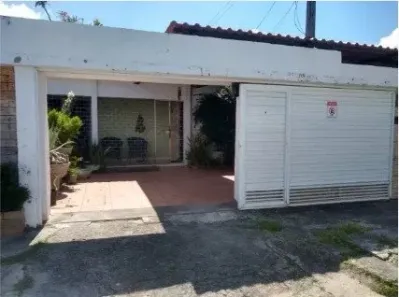 Casa com 3 Quartos à venda, 177m² no Cordeiro, Recife