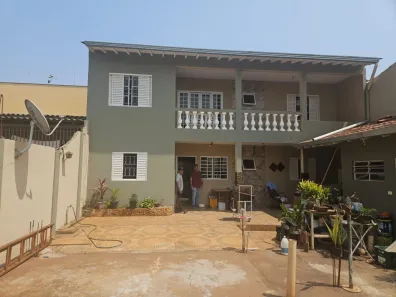 Casa com 3 Quartos à venda, 155m² no Conjunto Café, Londrina