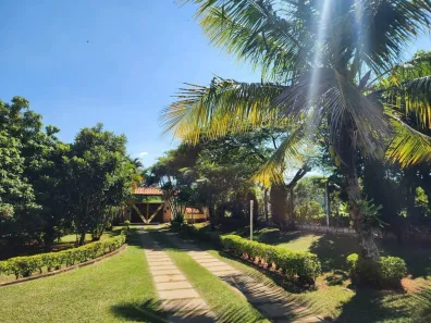 Fazenda/Sítio com 4 Quartos à venda, 400m² no Fazenda Castelo, Boituva