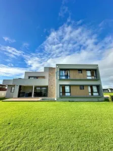 Casa de Condomínio com 5 Quartos à venda, 325m² no , Nísia Floresta