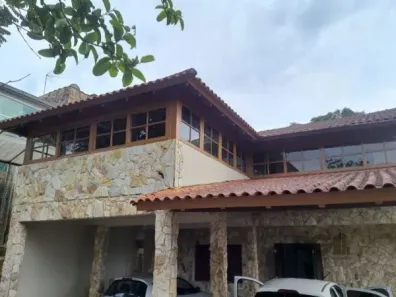 Casa com 4 Quartos à venda, 450m² no Vila Nova, Porto Alegre