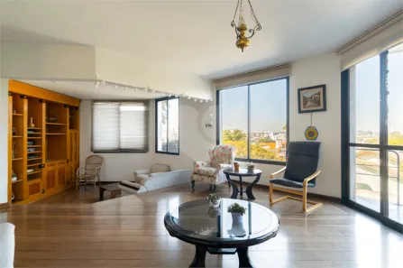Casa com 4 Quartos à venda, 350m² no Jardim Peri Peri, São Paulo