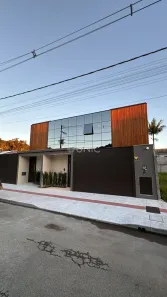 Sobrado com 3 Quartos à venda, 240m² no Barra, Balneário Camboriú