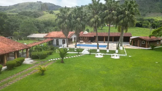 Fazenda/Sítio com 10 Quartos à venda, 44000m² no Itapeva, Itapeva