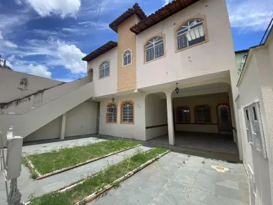 Casa com 5 Quartos à venda, 318m² no Grã-Duquesa, Governador Valadares