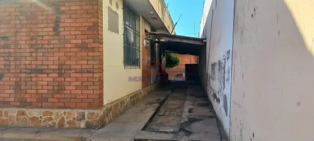 Casa com 5 Quartos à venda, 450m² no Jóquei, Teresina