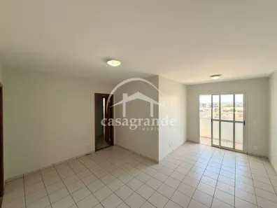 Apartamento com 3 Quartos para alugar, 96m² no Osvaldo Rezende, Uberlândia