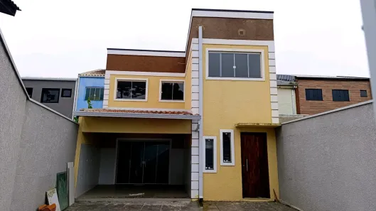 Sobrado com 3 Quartos para alugar, 180m² no Vila Juliana, Piraquara