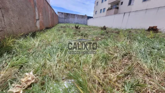 Lote/Terreno à venda, 360m² no Santa Mônica, Uberlândia