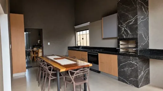 Casa com 4 Quartos à venda, 176m² no Setor Garavelo, Aparecida de Goiânia