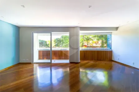 Apartamento com 2 Quartos à venda, 124m² no Vila Madalena, São Paulo