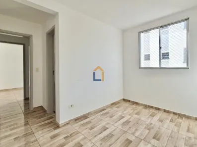Apartamento com 2 Quartos para alugar, 54m² no Pinheirinho, Curitiba