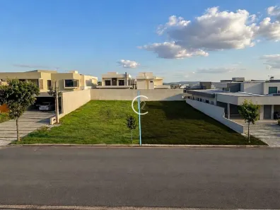 Lote/Terreno à venda, 300m² no Condomínio Terras do Vale, Caçapava