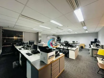 Sala Comercial para alugar, 200m² no Vila Olímpia, São Paulo