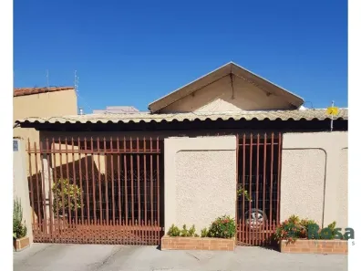 Casa com 2 Quartos à venda, 164m² no Cristo Rei, Várzea Grande