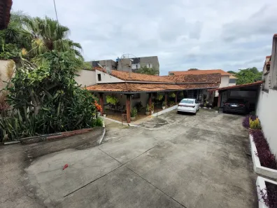 Casa com 4 Quartos à venda, 250m² no Central Parque, Contagem