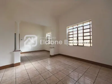 Casa com 2 Quartos para alugar, 150m² no Lídice, Uberlândia