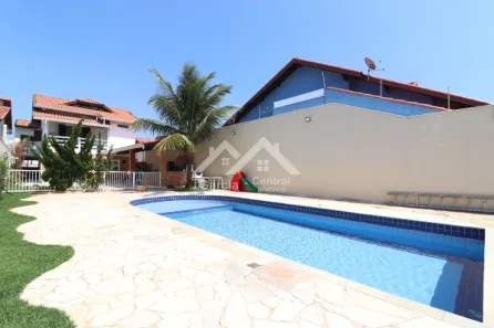 Sobrado com 4 Quartos à venda, 254m² no Jardim Casablanca, Peruíbe