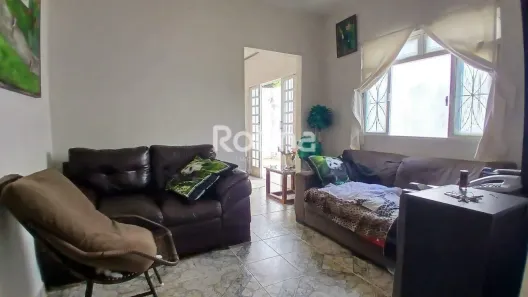 Casa com 3 Quartos à venda, 70m² no Alto Umuarama, Uberlândia
