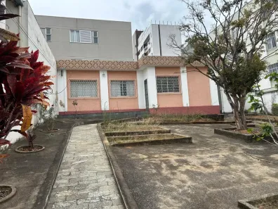 Casa com 2 Quartos à venda, 362m² no Coração Eucarístico, Belo Horizonte