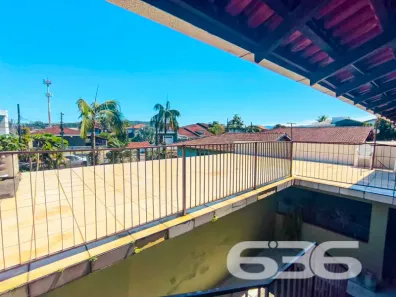 Sobrado com 4 Quartos à venda, 312m² no Comasa, Joinville