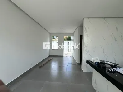 Casa com 2 Quartos à venda, 68m² no Vila Campos, Montes Claros