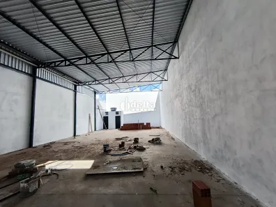 Ponto Comercial para alugar, 250m² no Residencial Fruta do Conde, Uberlândia