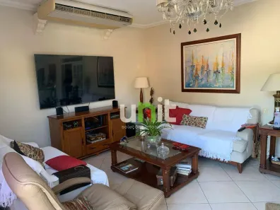 Casa com 4 Quartos à venda, 360m² no São Francisco, Niterói