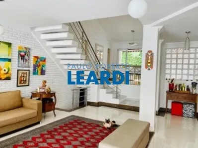 Casa com 3 Quartos à venda, 250m² no Paraíso do Morumbi, São Paulo