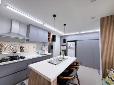 Casa com 3 Quartos à venda, 309m² no Castelanea, Petrópolis