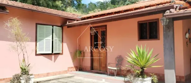 Casa com 3 Quartos à venda, 153m² no Bonsucesso, Petrópolis